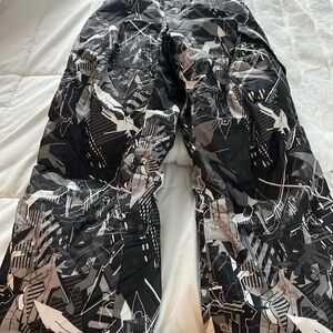 ZeroXposur Boys size 10/12 Medium  Black Gray Snow snowboarding ski Pants